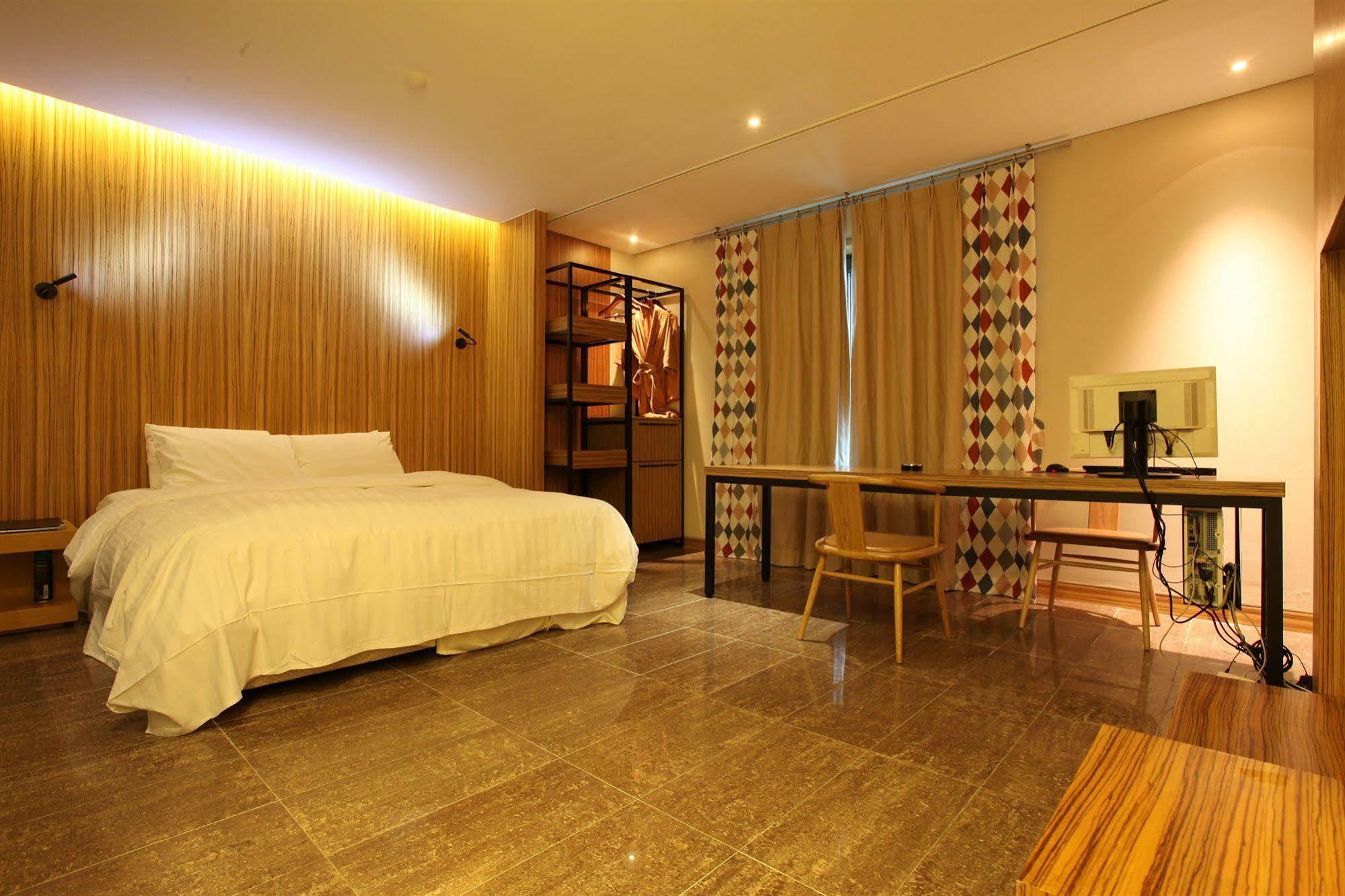 Yeongdeungpo Lifestyle F Hotel Seul Exterior foto